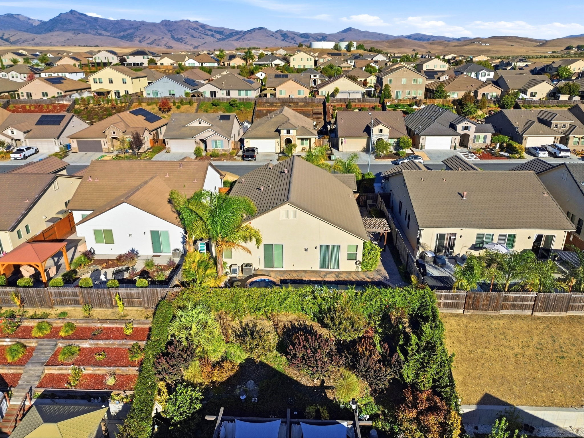 020_F8_AERIAL_1612 Sunflower Dr