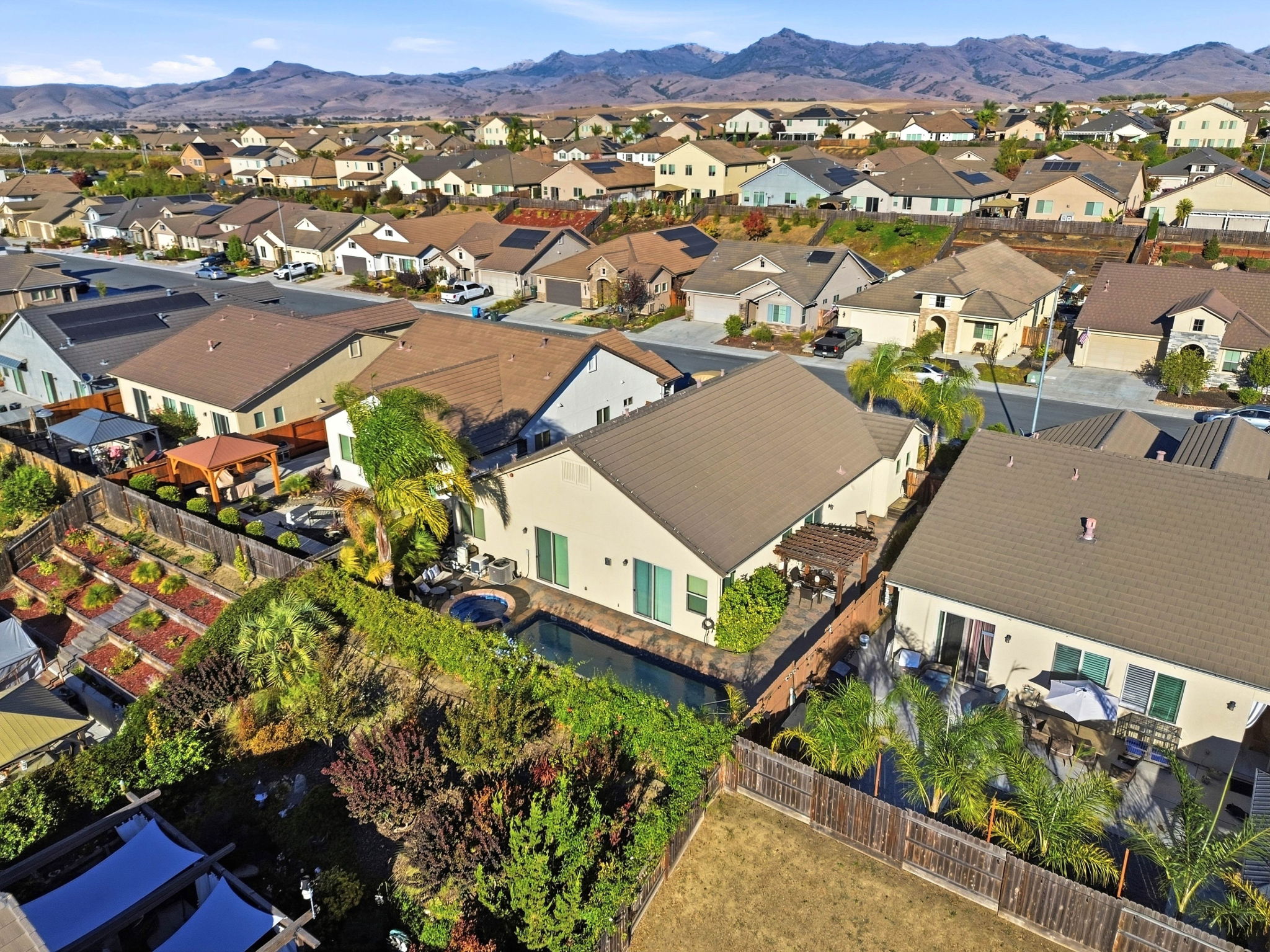 021_F8_AERIAL_1612 Sunflower Dr