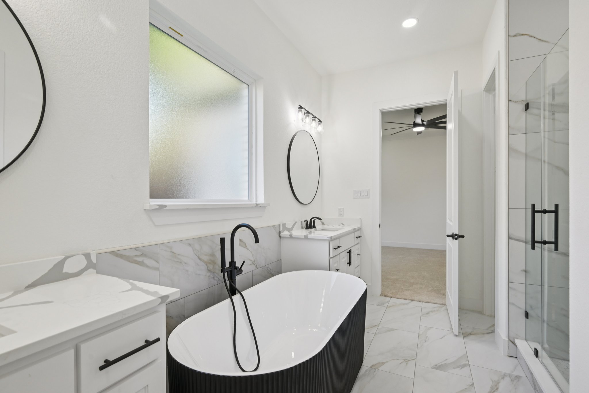 Cherbourg Dr-L0210-036.jpg