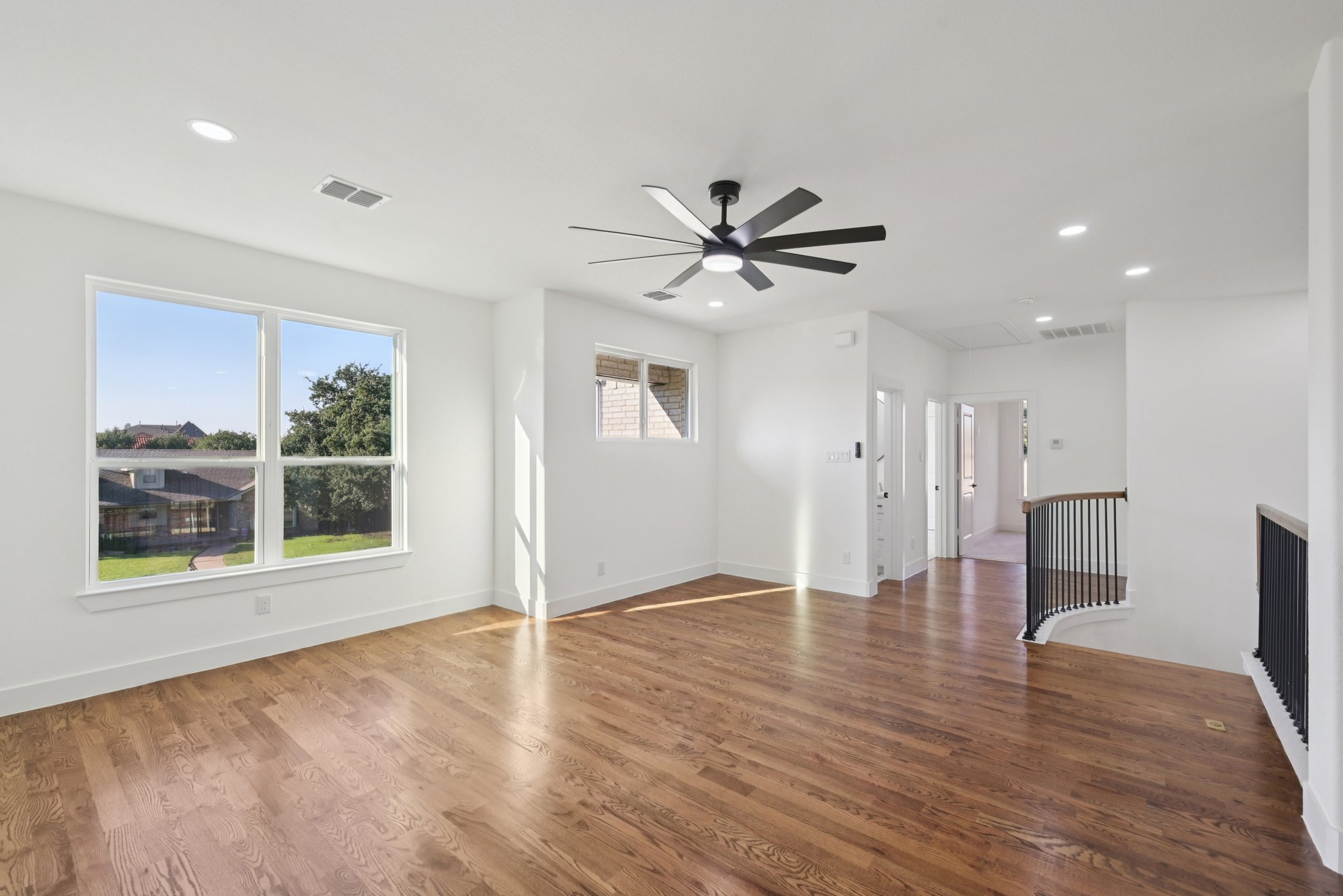 Cherbourg Dr-L0210-046.jpg