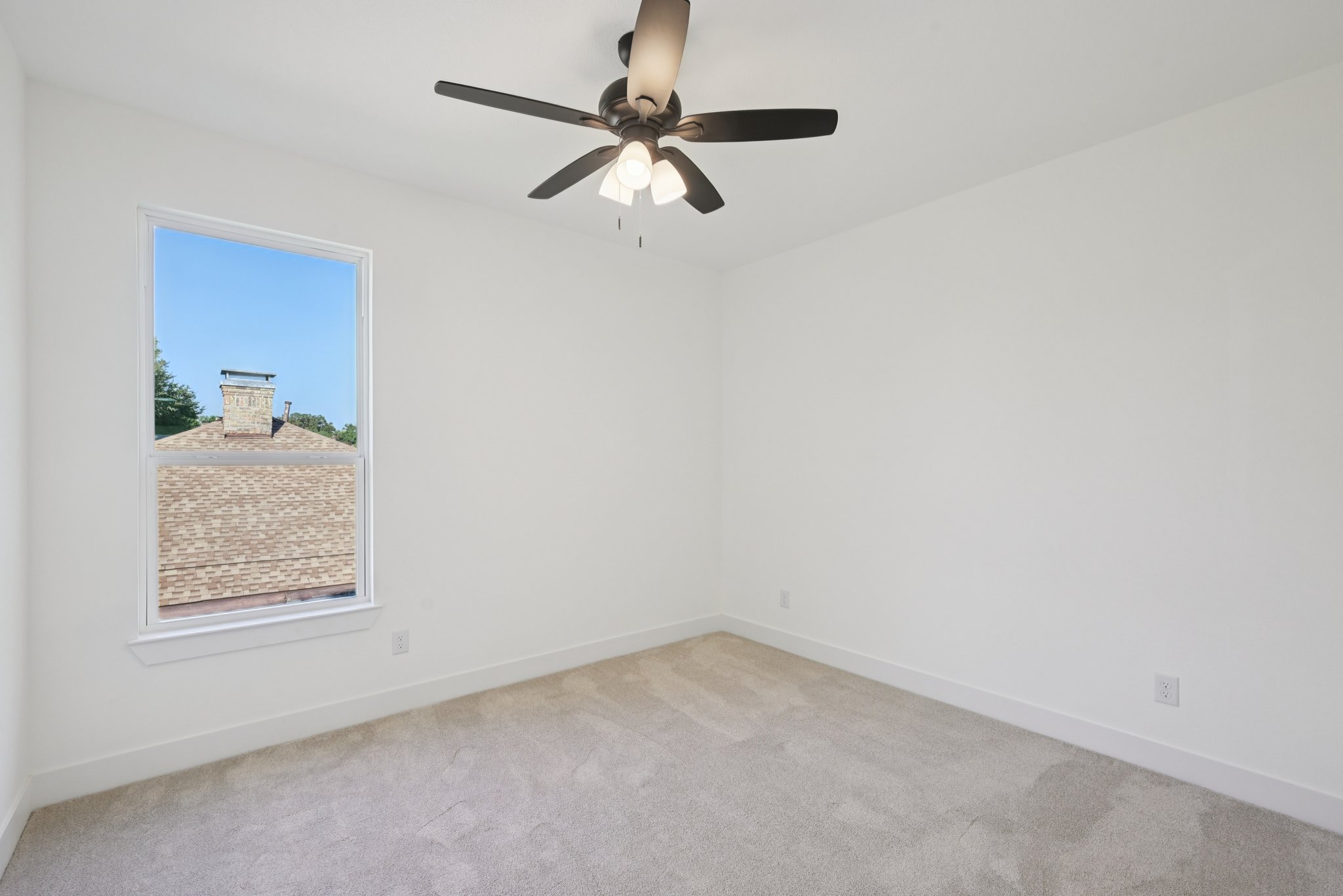 Cherbourg Dr-L0210-056.jpg