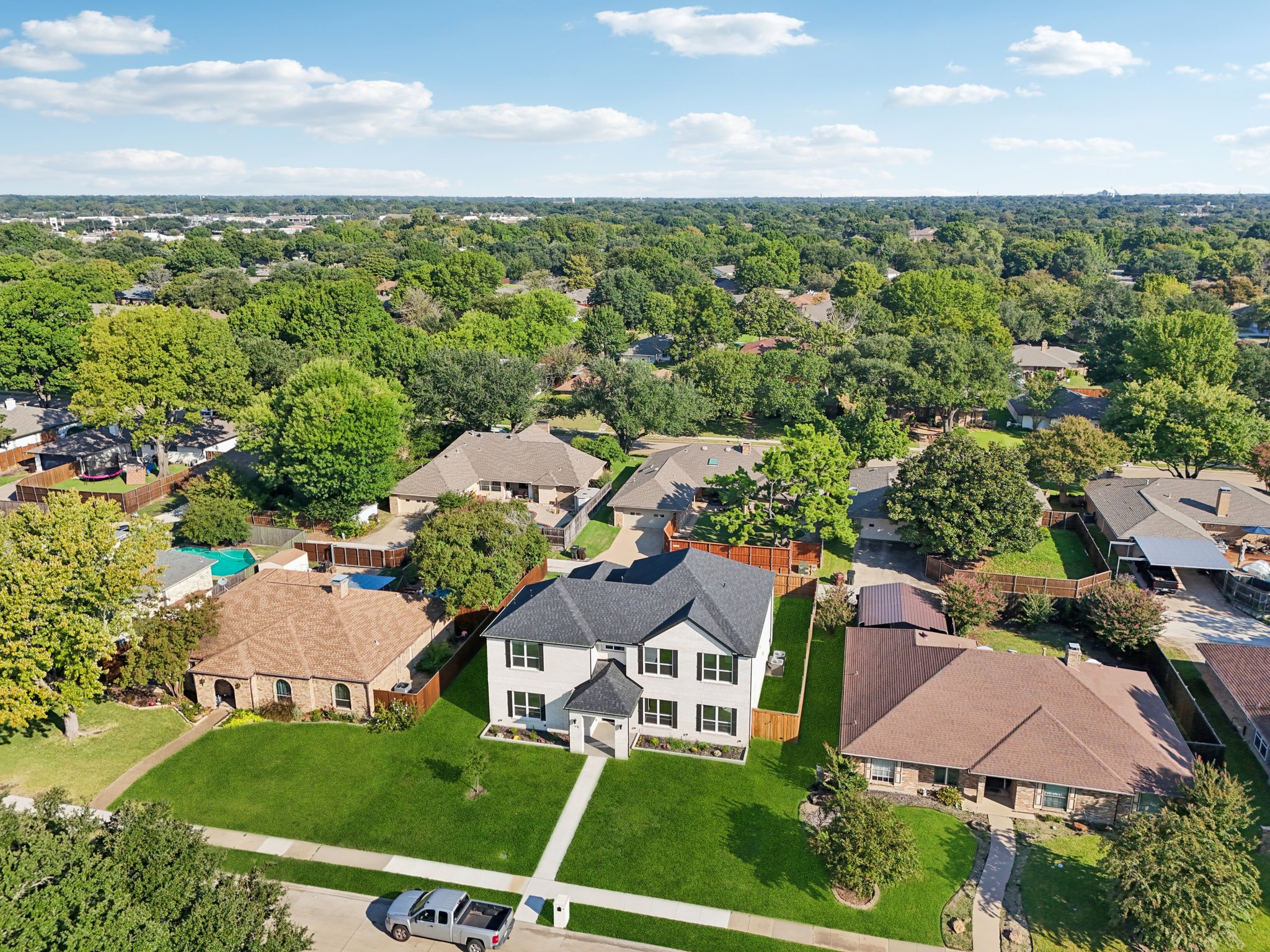 Cherbourg Dr-L0210-066.jpg