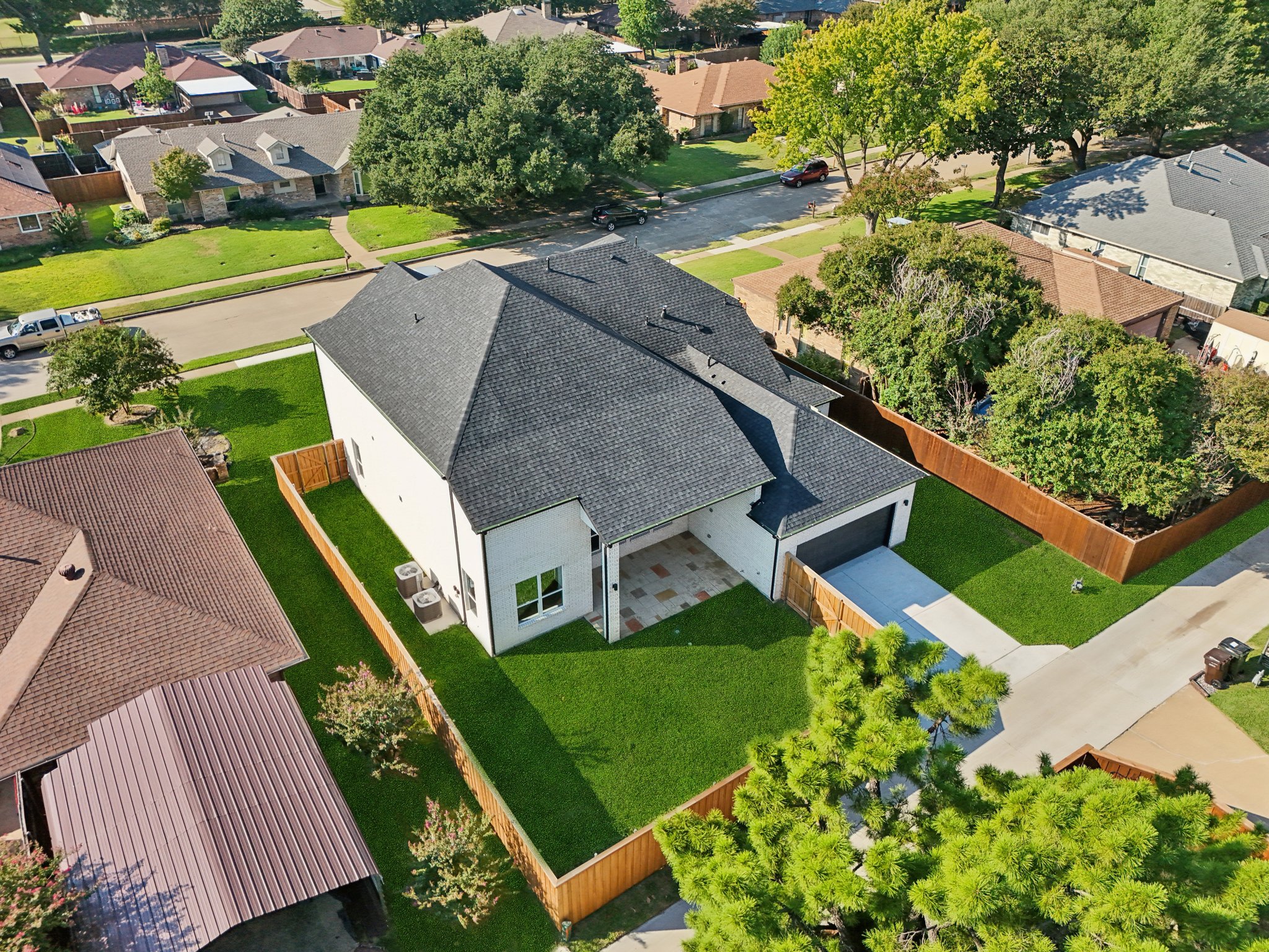 Cherbourg Dr-L0210-071.jpg