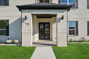 Cherbourg Dr-L0210-003.jpg
