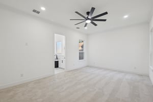 Cherbourg Dr-L0210-033.jpg