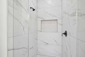 Cherbourg Dr-L0210-035.jpg