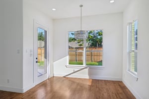 Cherbourg Dr-L0210-042.jpg
