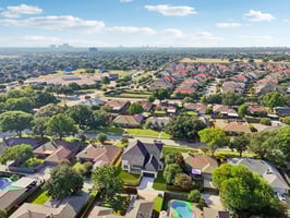 Cherbourg Dr-L0210-069.jpg