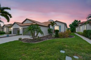 DSC08093 day to dusk.jpeg