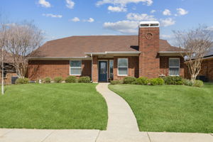 Love the Drive-up - Don't miss the attractive front door!