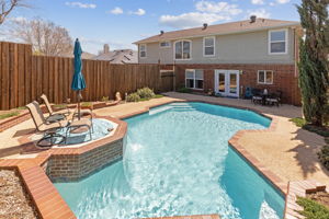 Love this seating area - you can see that this spectacular pool has been impeccably maintained !