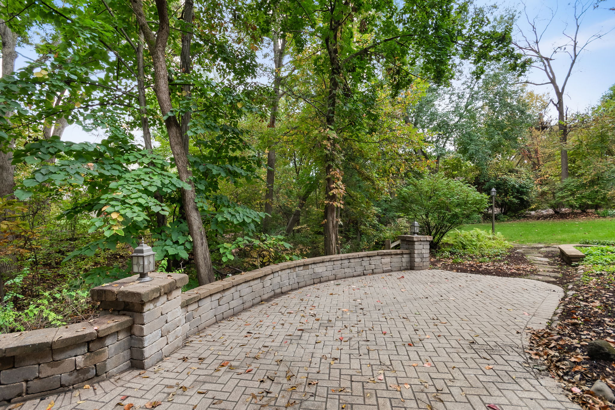  Photo 37