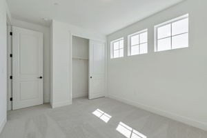 Photo 33