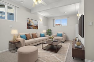 DSC03502 virtually staged.jpeg