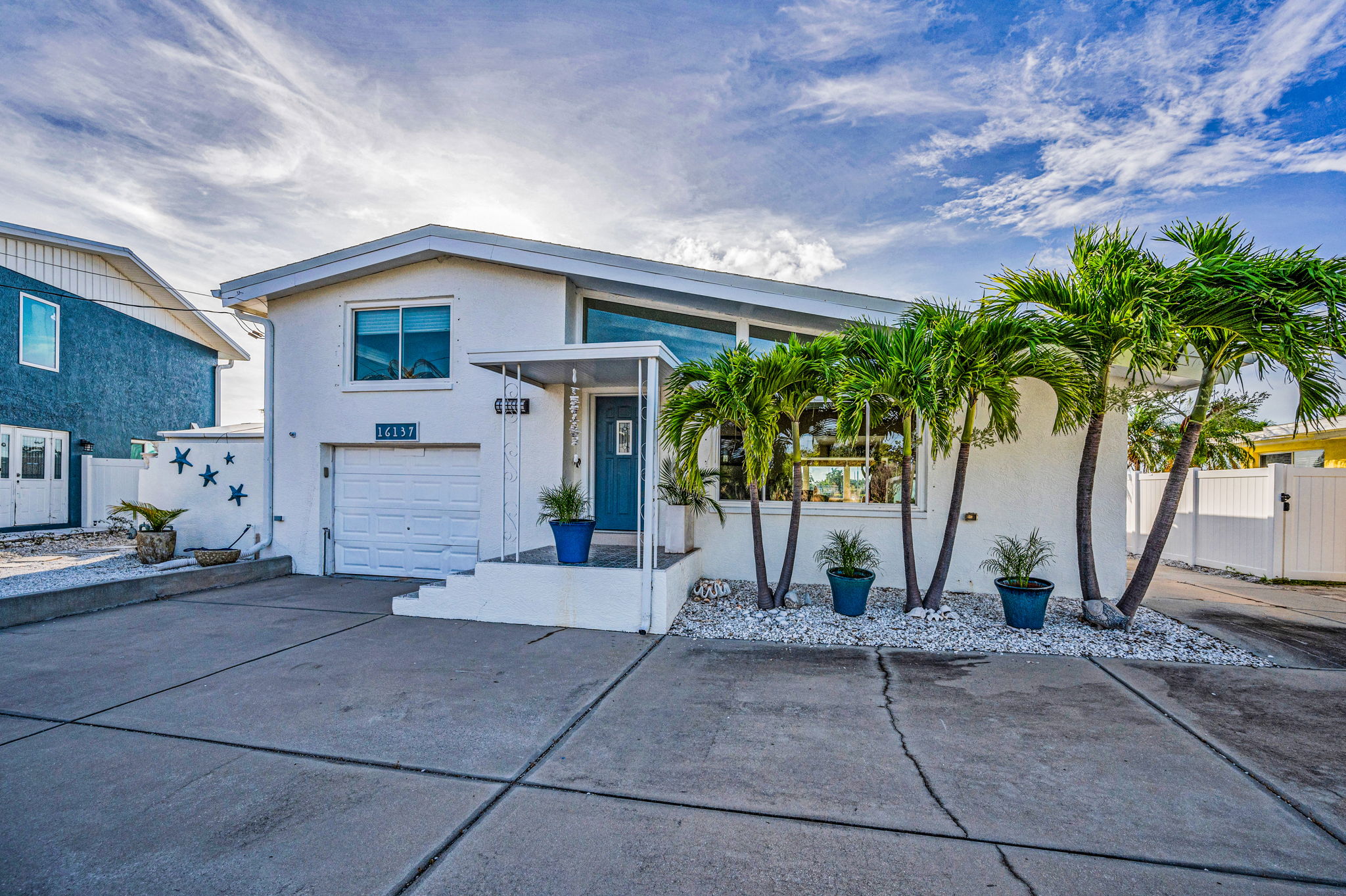 Front Exterior6