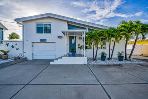 Front Exterior9