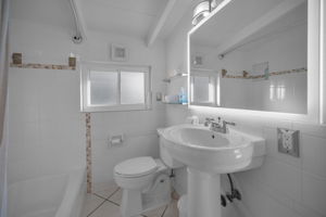 Upper Level Bathroom1a