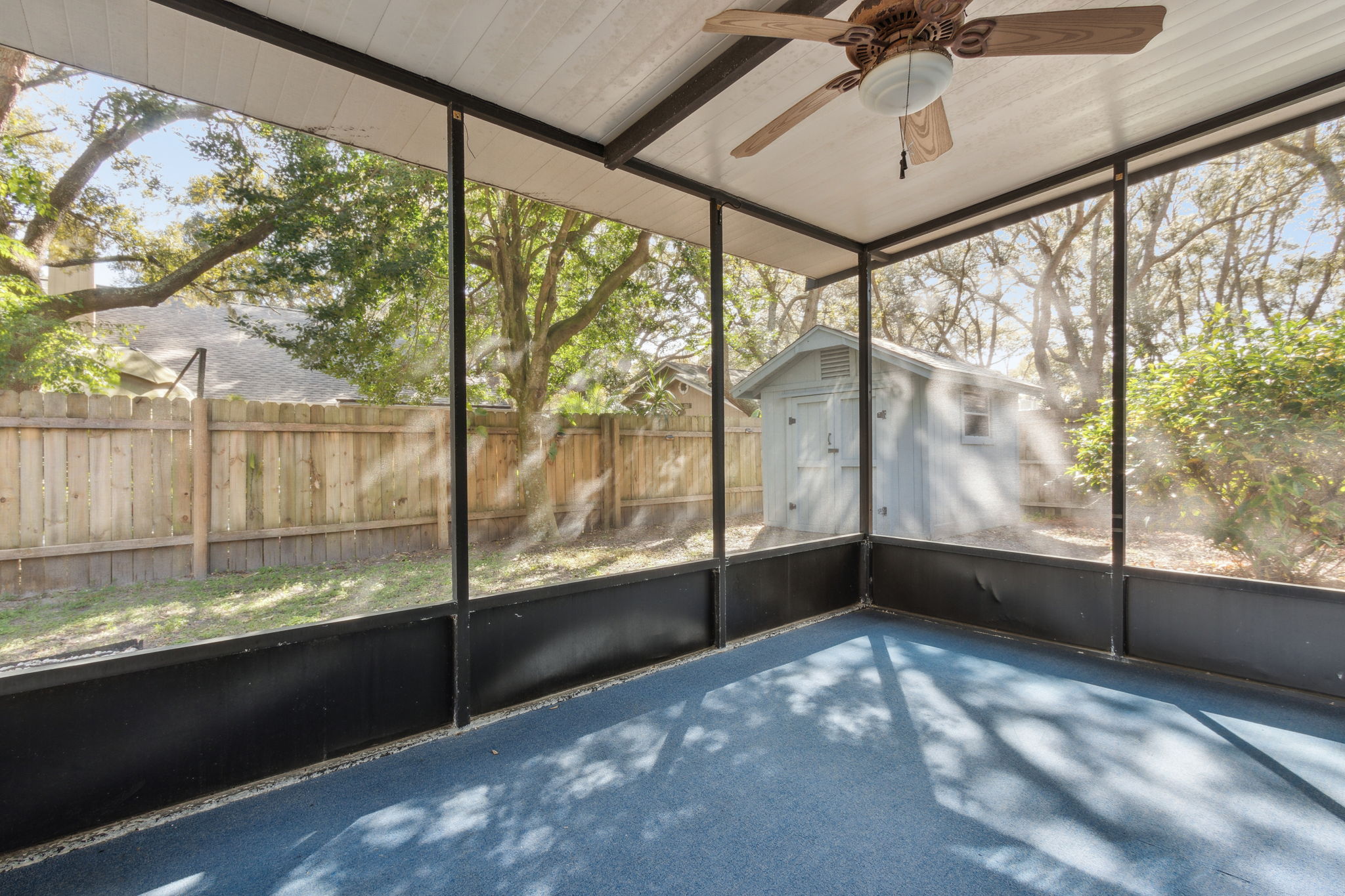 Screened-in Porch