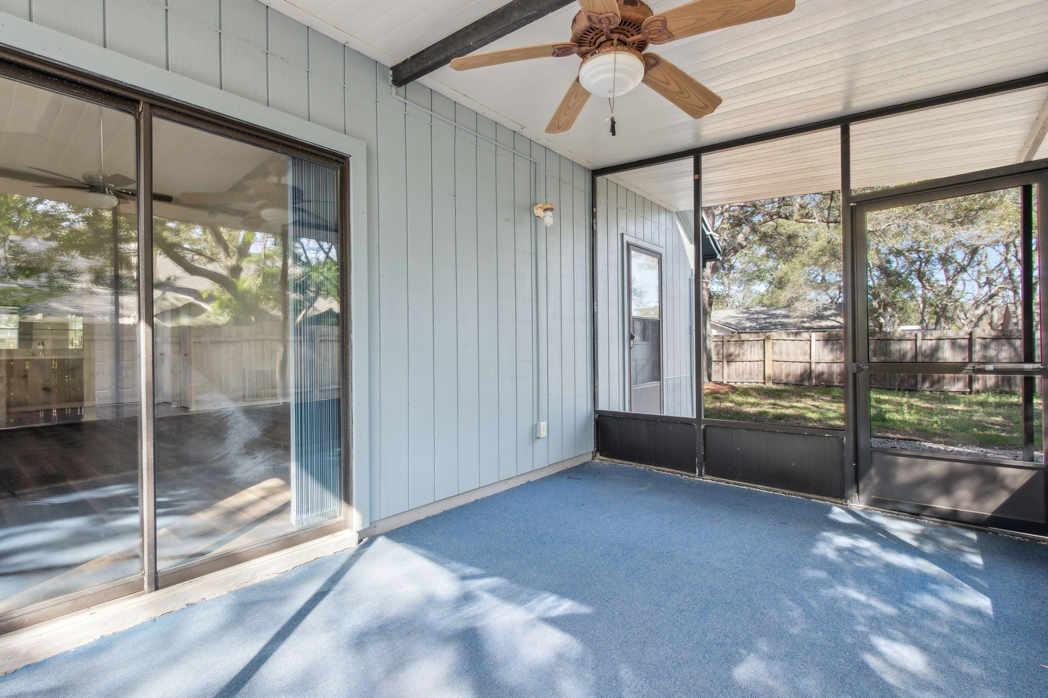 Screened-in Porch