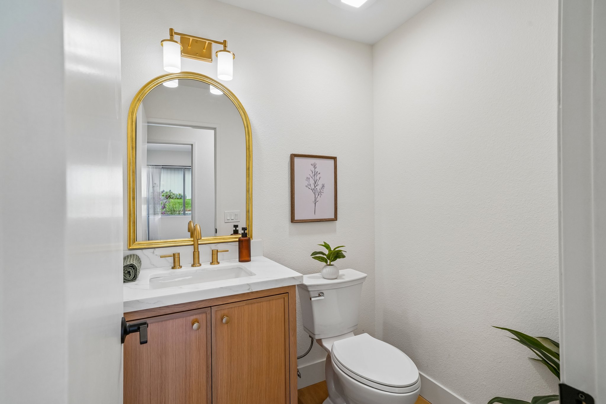 Carmel Cir E-S1810-025.jpg