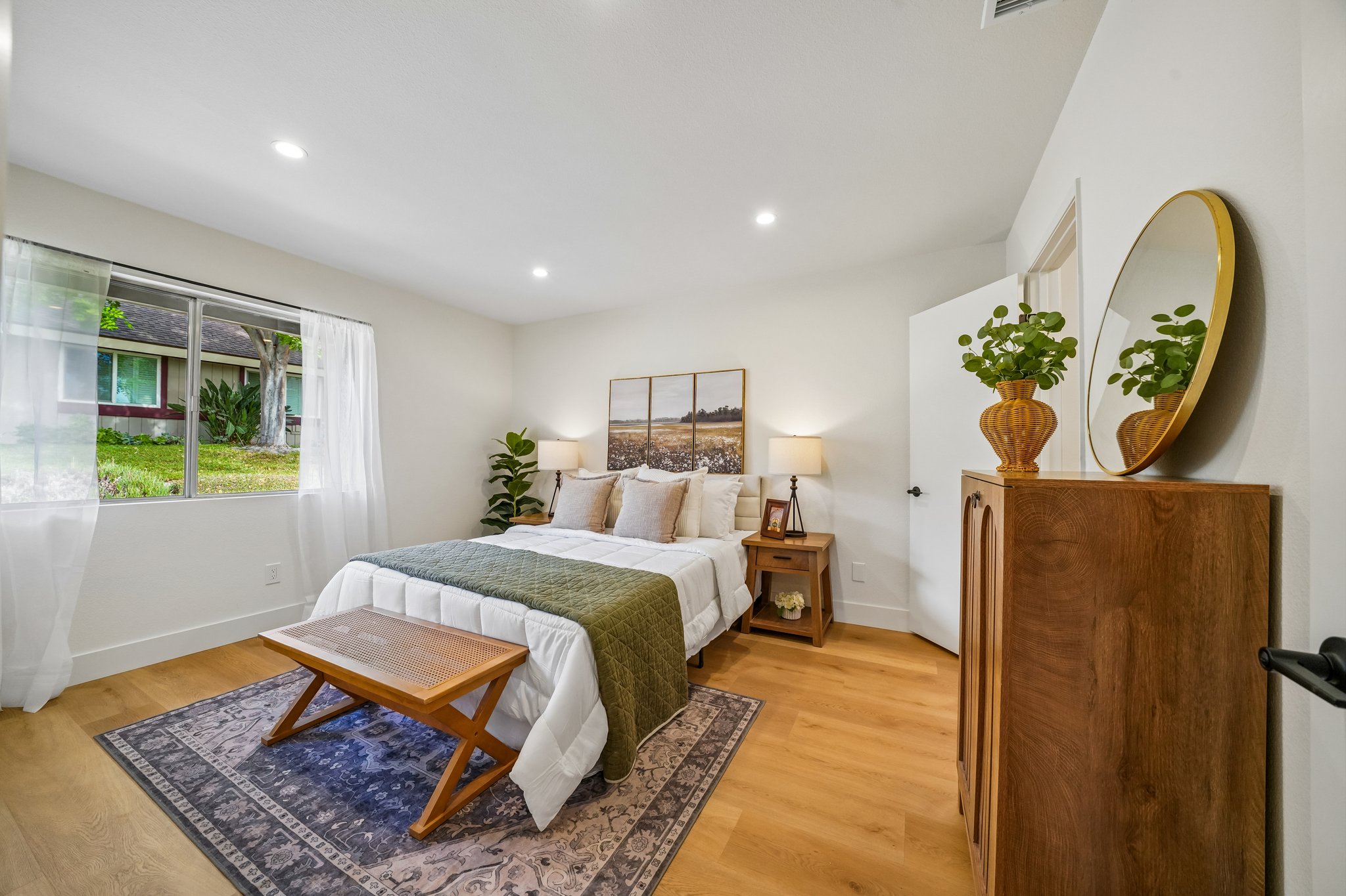 Carmel Cir E-S1810-032.jpg
