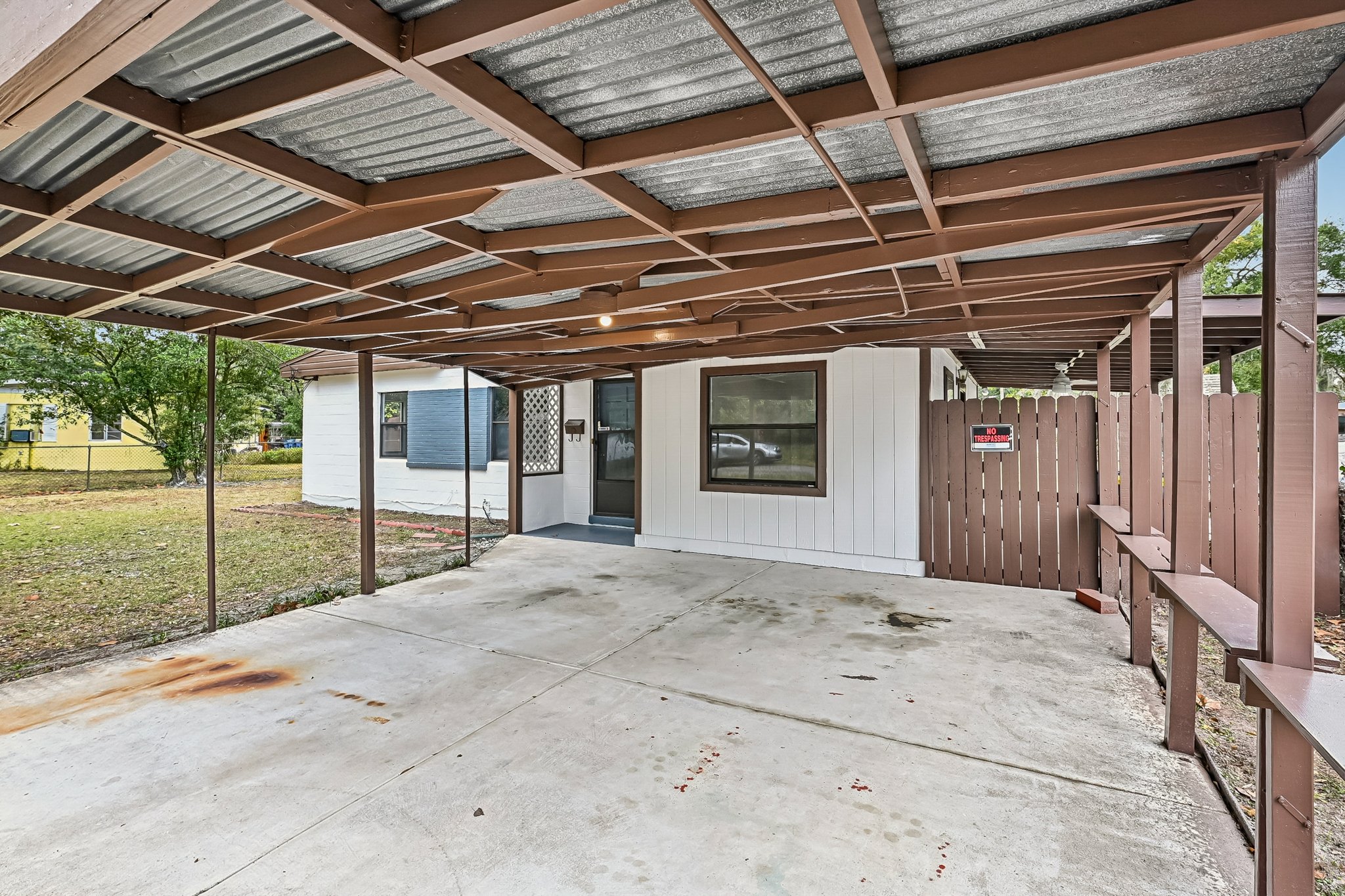 Loyola Dr-S1812-005.jpg