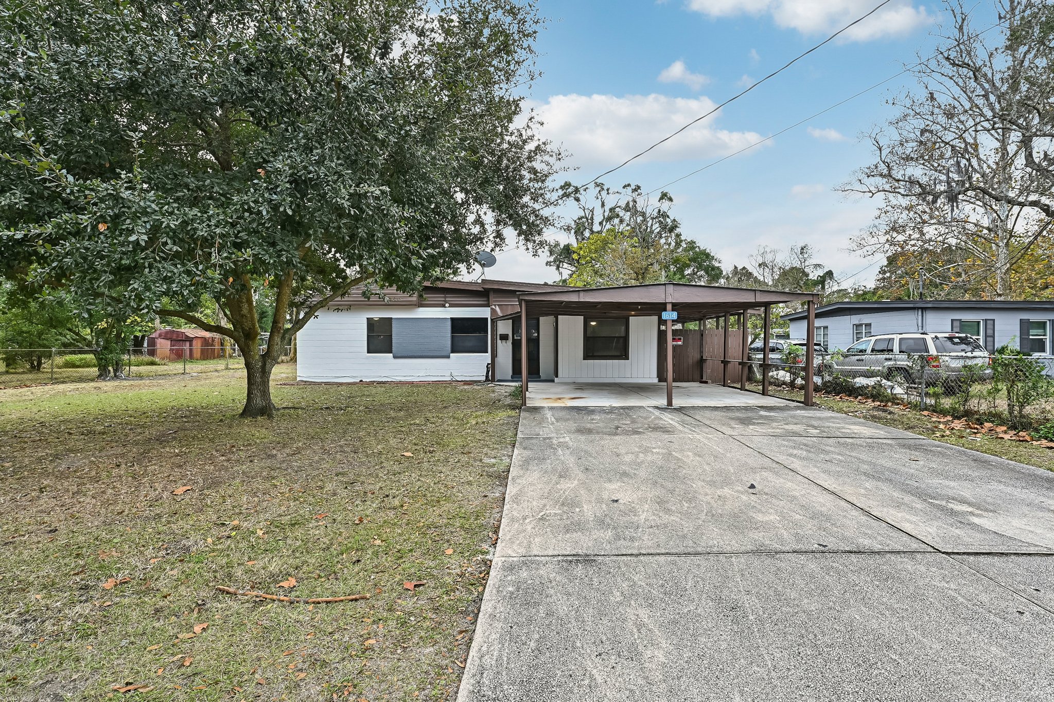 Loyola Dr-S1812-007.jpg