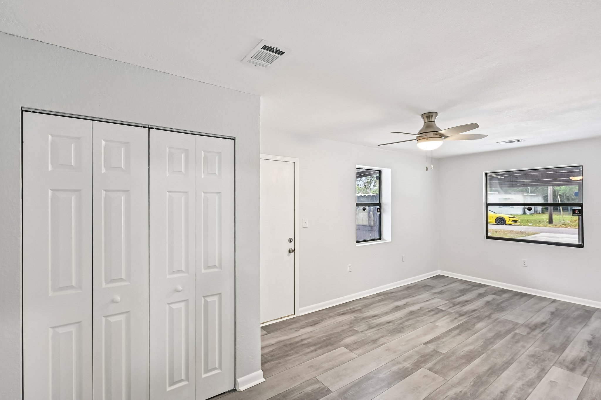 Loyola Dr-S1812-012.jpg