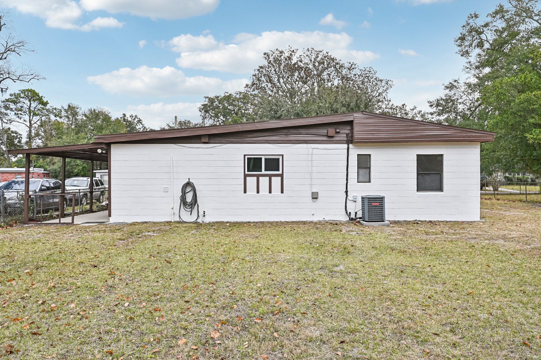 Loyola Dr-S1812-031.jpg