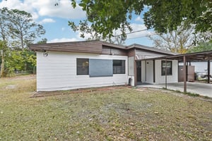 Loyola Dr-S1812-002.jpg