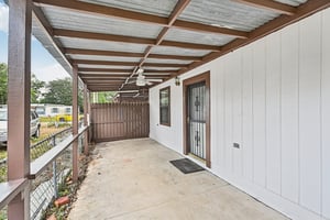 Loyola Dr-S1812-009.jpg