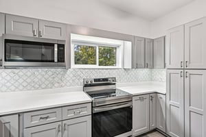 Loyola Dr-S1812-020.jpg