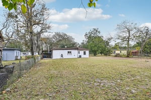 Loyola Dr-S1812-034.jpg