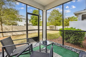 Screened-in Porch