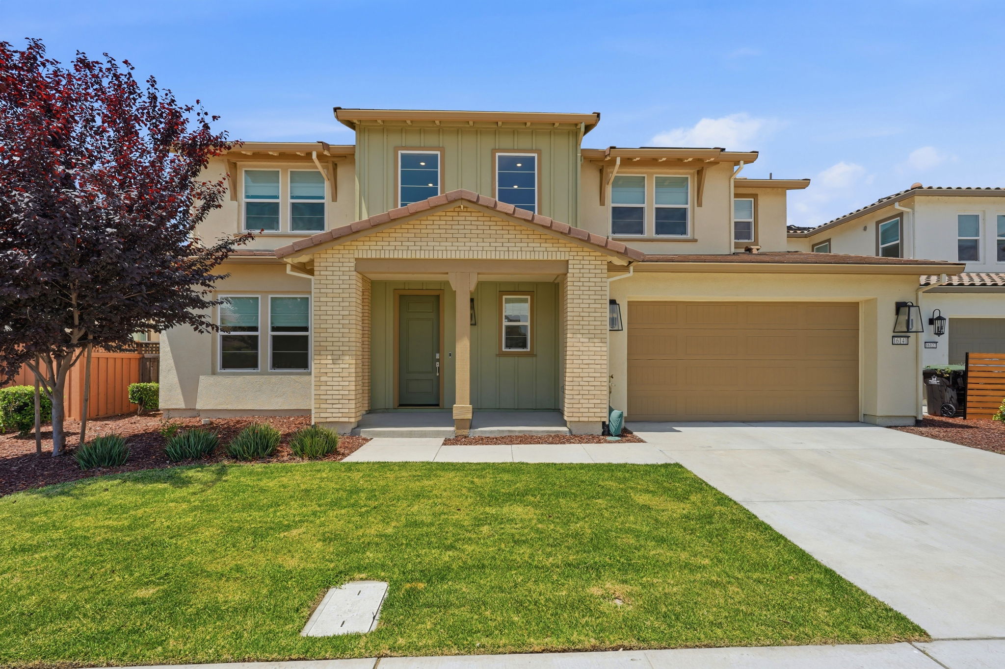 001_F8_16141 Riverton Ave