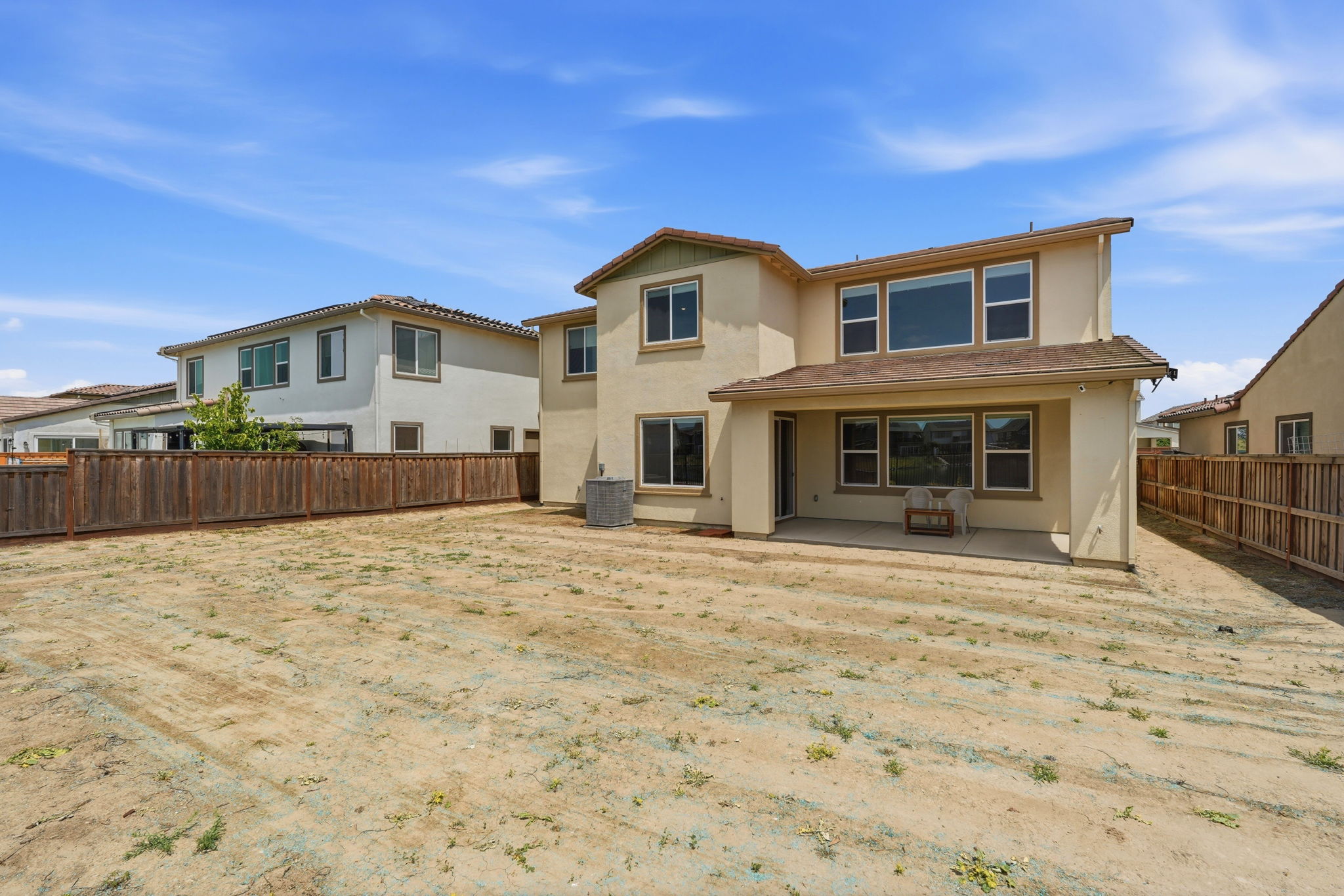 042_F8_16141 Riverton Ave