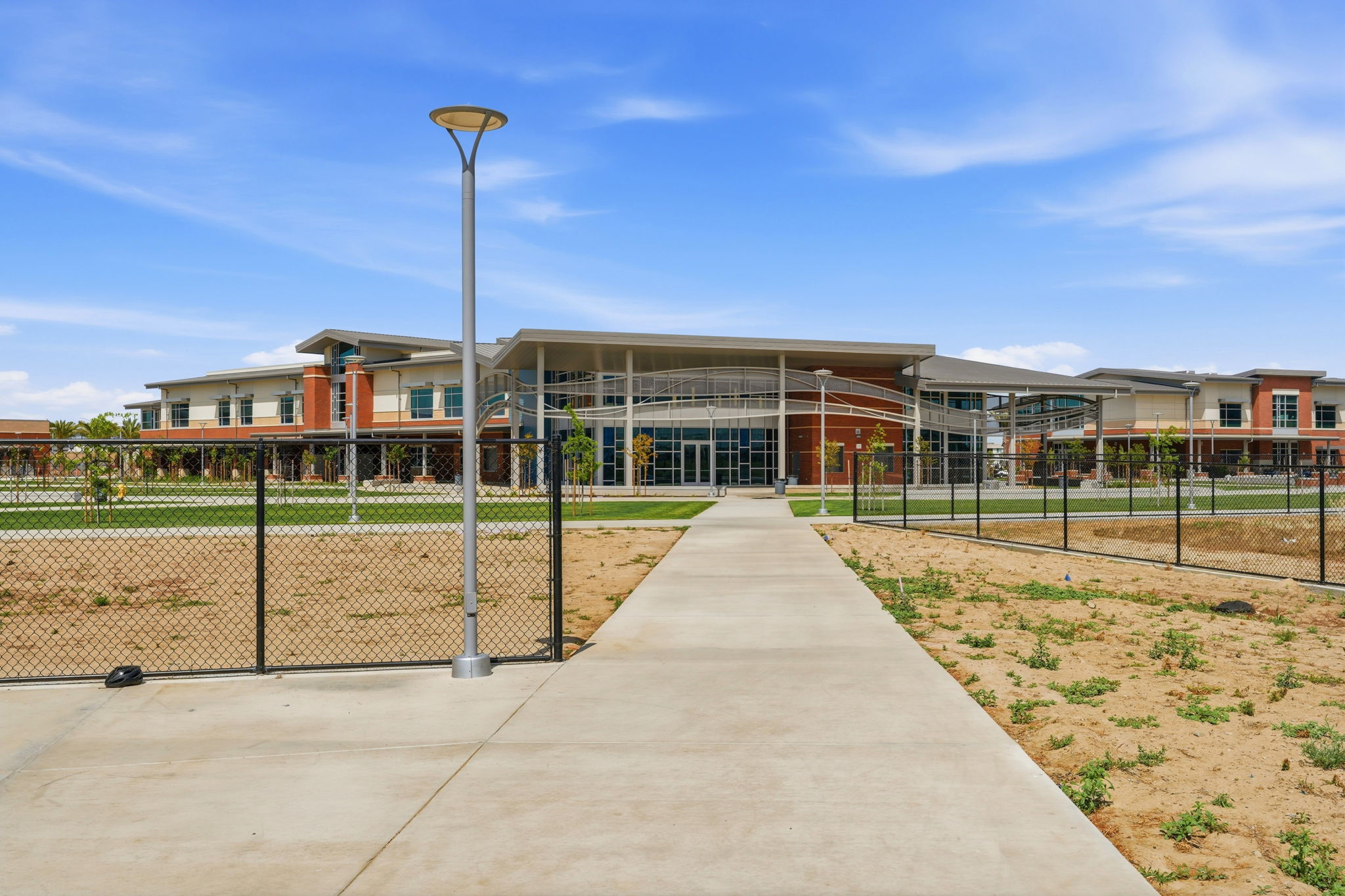 051_F8_16141 Riverton Ave