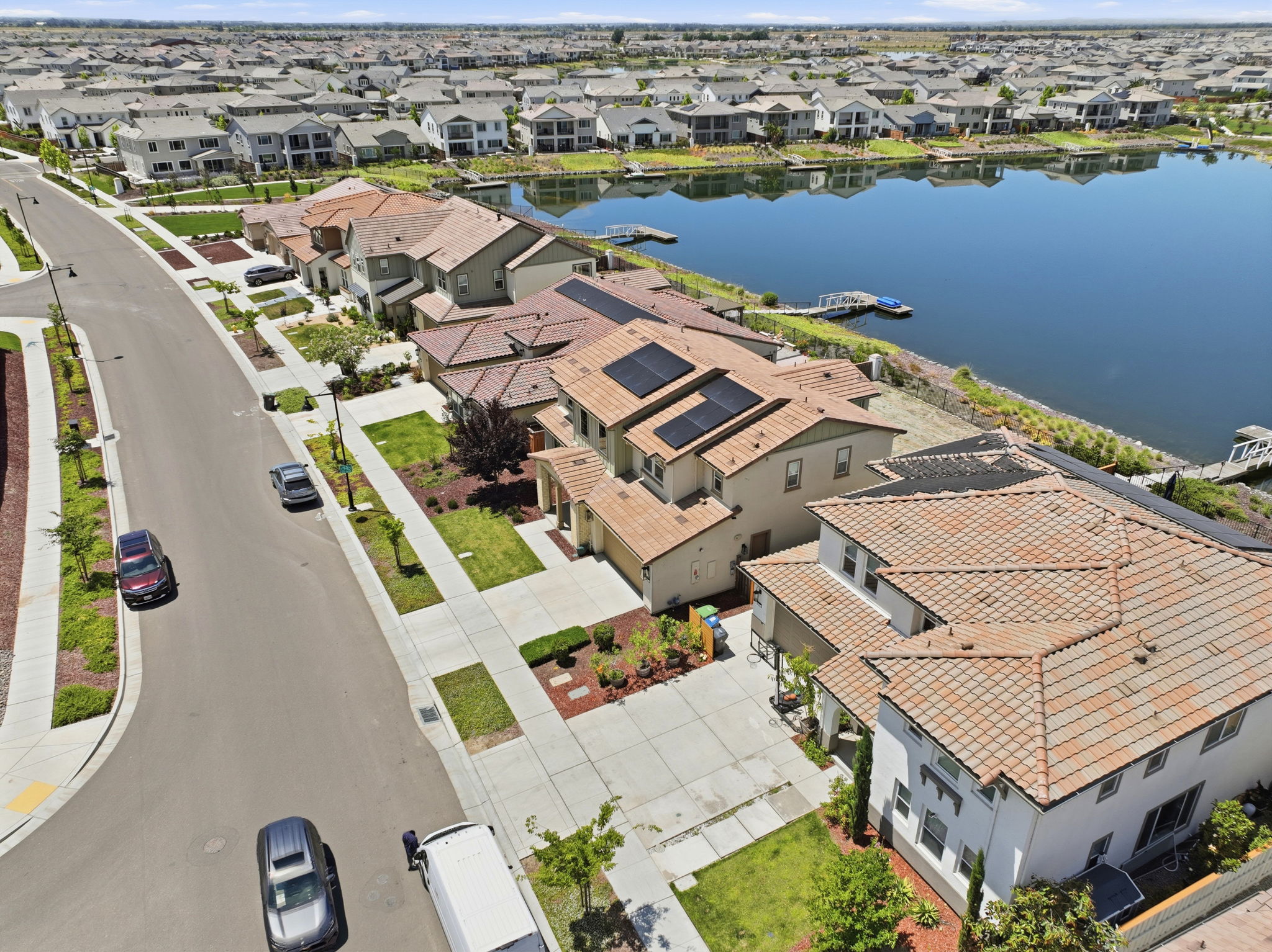 008_F8_AERIAL_16141 Riverton Ave