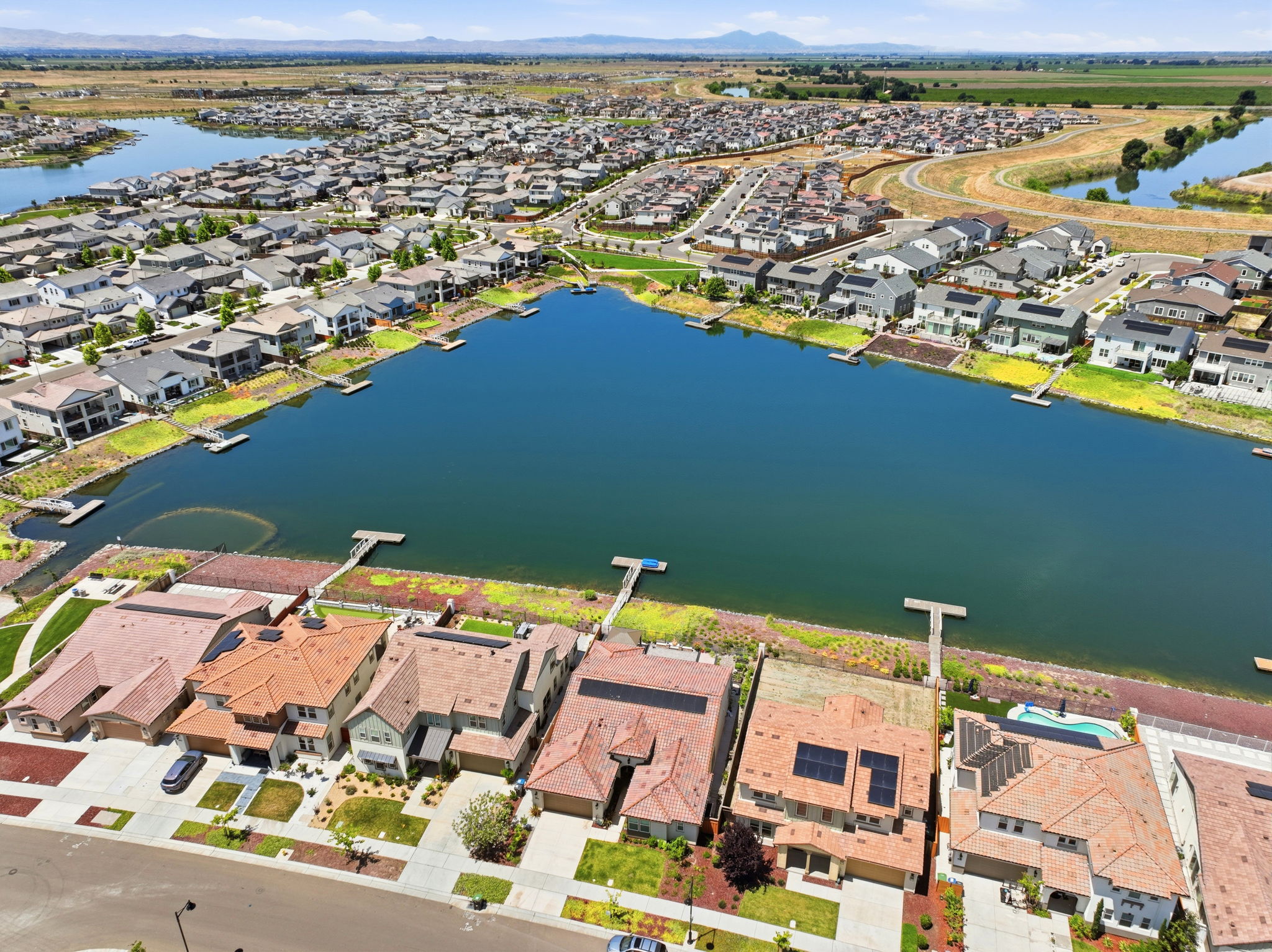 009_F8_AERIAL_16141 Riverton Ave