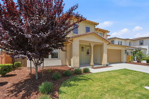 002_F8_16141 Riverton Ave