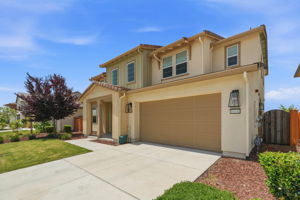 003_F8_16141 Riverton Ave