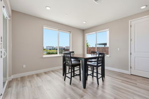 015_F8_16141 Riverton Ave
