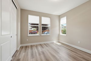 018_F8_16141 Riverton Ave