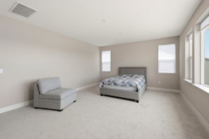 024_F8_16141 Riverton Ave