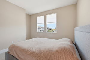 031_F8_16141 Riverton Ave