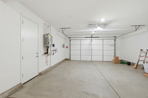 039_F8_16141 Riverton Ave