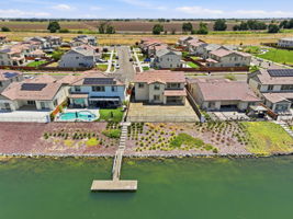 013_F8_AERIAL_16141 Riverton Ave