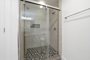  Photo 24