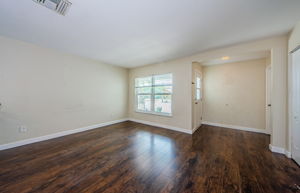 Living Room 4-2