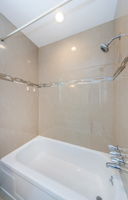 Master Bathroom 1b-2